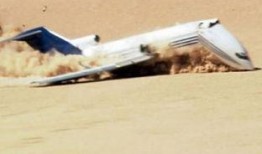 飞机坠机爆料事件视频完整版,完整版视频爆料背后的真相